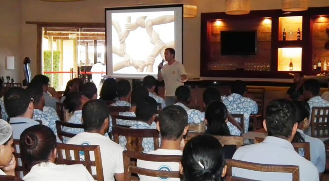 La Torre Resort faz assembleia sobre Importância do Trabalho