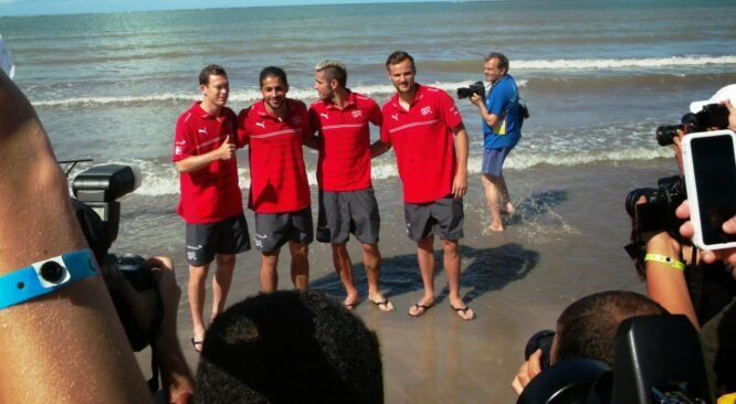 Coletiva de imprensa lota Clube de Praia do Resort La Torre