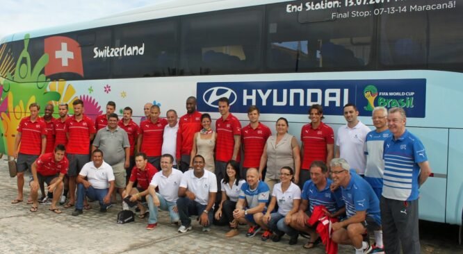 Seleção Suíça se despede de Porto Seguro e embarca rumo ao confronto com a Argentina