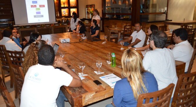 Diretoria reúne gerências do La Torre Resort para balanço do primeiro semestre